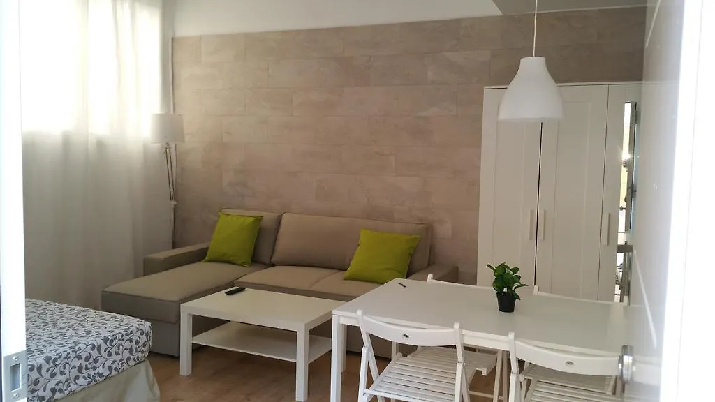 Apartman Apartamentos Clavero Málaga