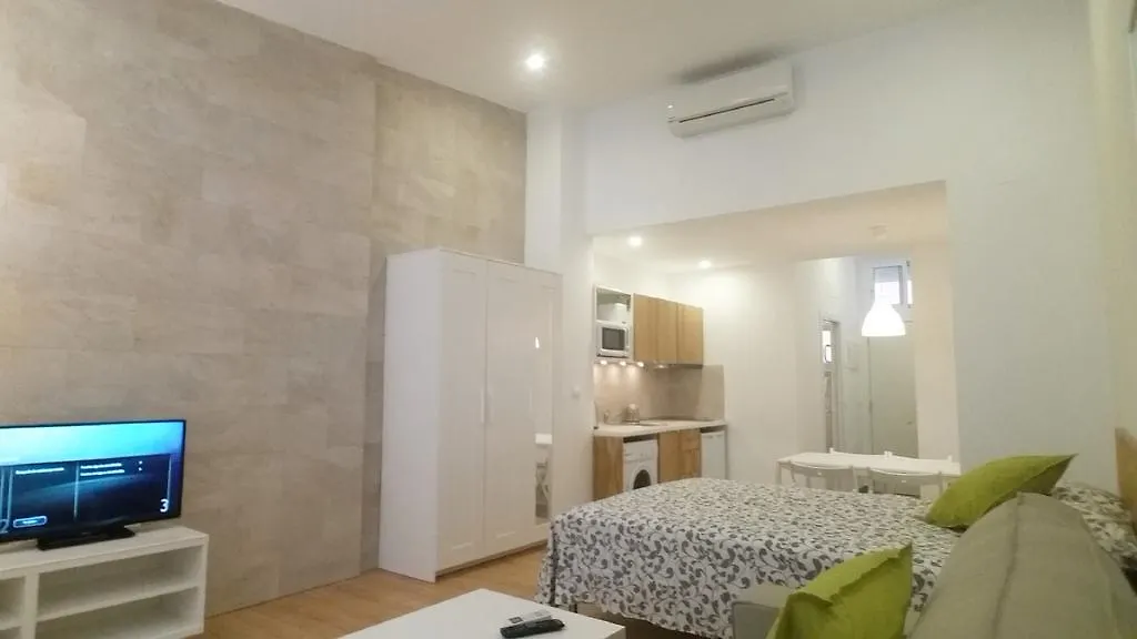 Apartamentos Clavero Málaga Apartman