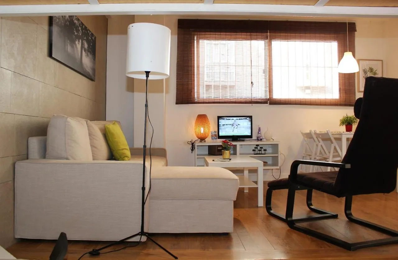 Apartamentos Clavero Málaga 0*,